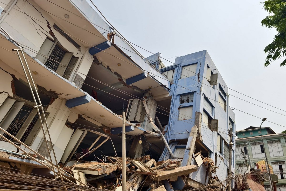 Terremoto na Ásia: sobe para 1,7 mil número de mortos em Mianmar; Tailândia busca mais de 70 soterrados