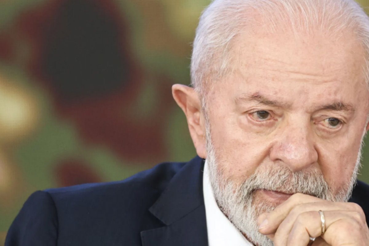 Lula retorna ao país e deve sancionar o Orçamento esta semana