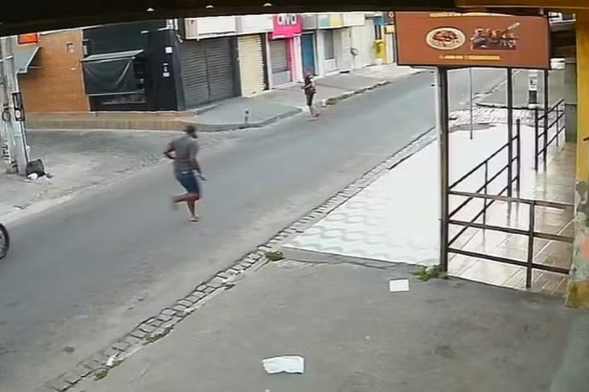 Policial leva coronhada na cabeça durante tentativa de assalto na Bahia