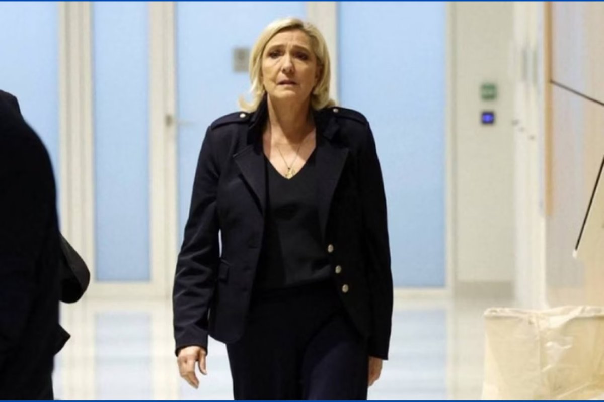 Marine Le Pen se torna inelegível após justiça francesa identificar participação em esquema fraudulento