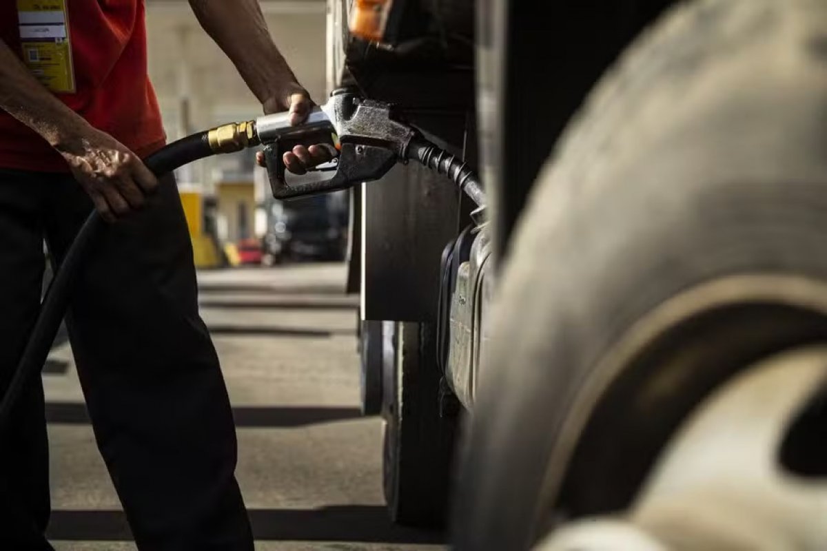 Petrobras reduz preço do diesel em 4,6% nas refinarias
