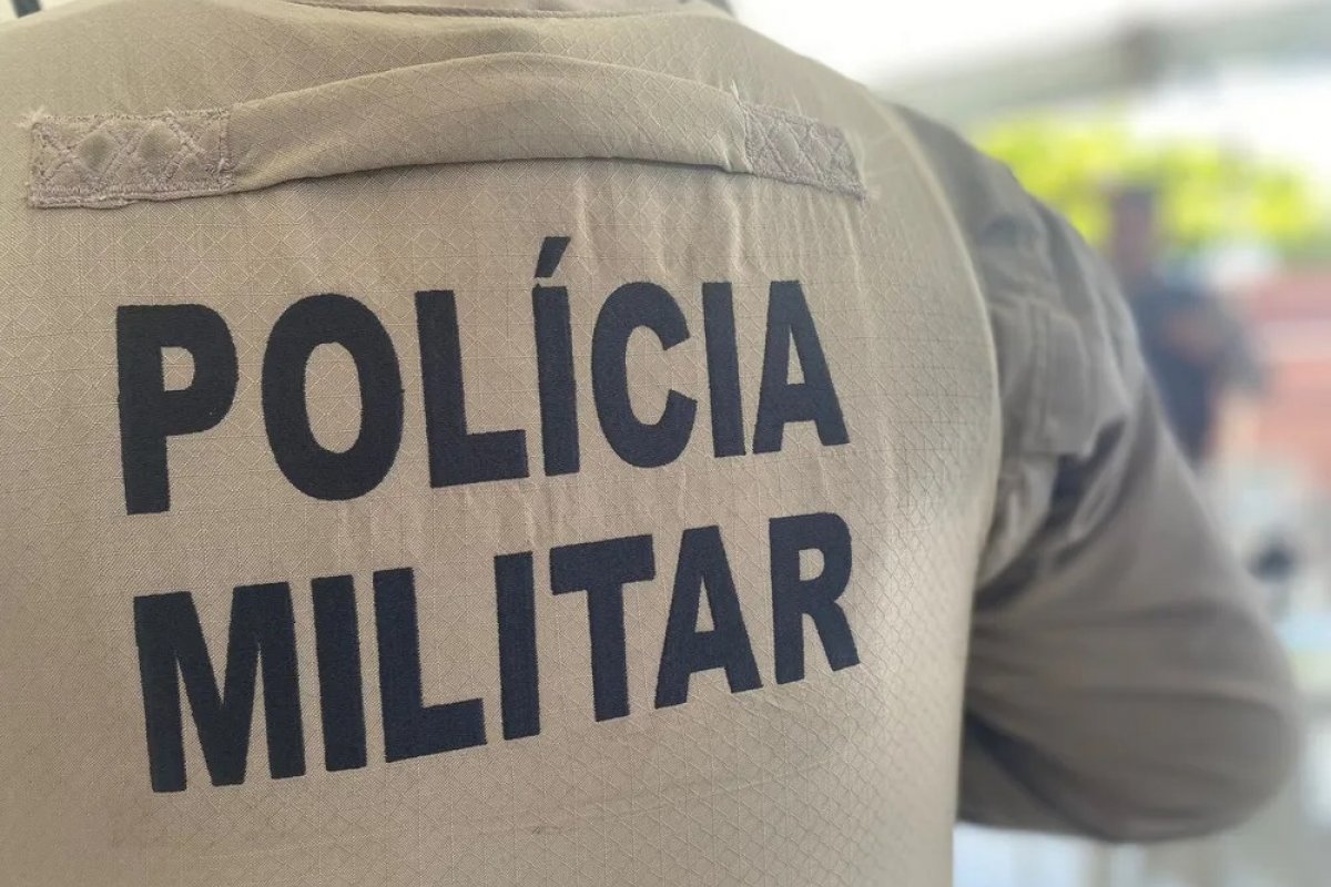 Homem é preso por suspeita de agarrar e perseguir colega de trabalho na Bahia