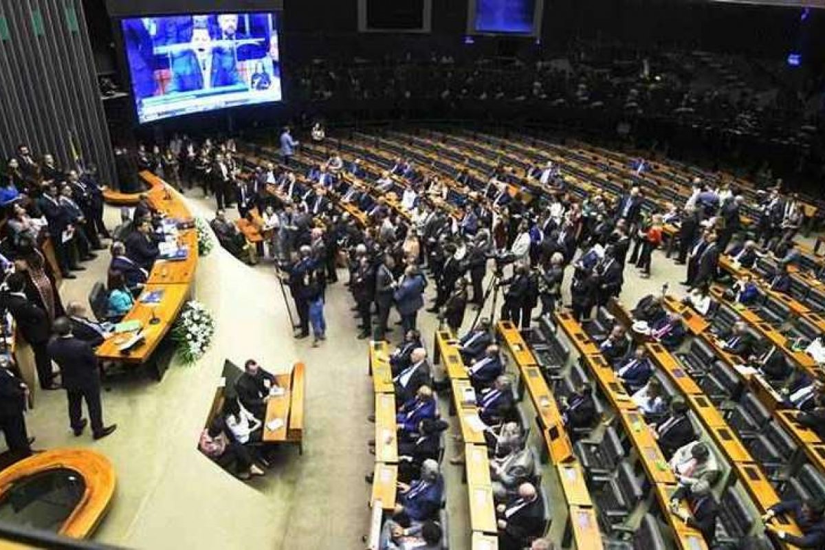 MP que criou carteira estudantil digital vale até domingo (16)