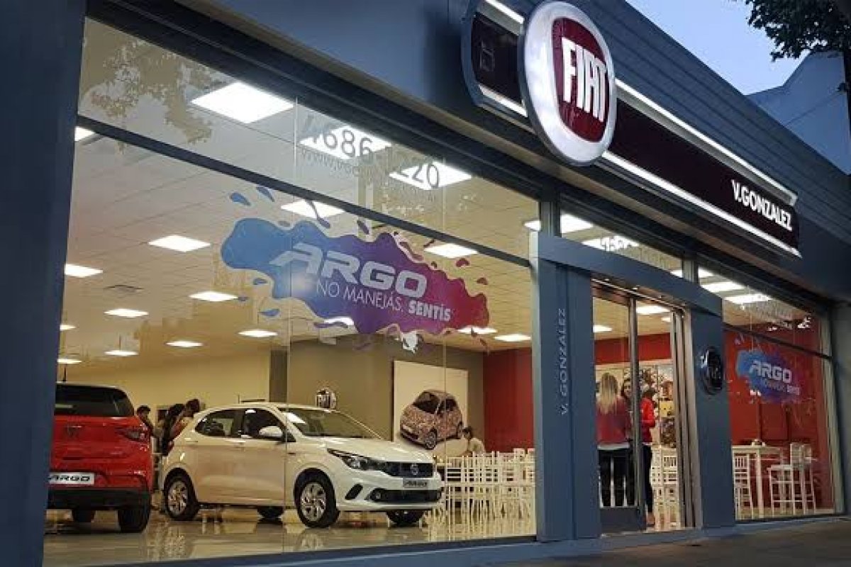 Milei incentiva montadoras a mostrarem quantidade de impostos cobrados nos carros