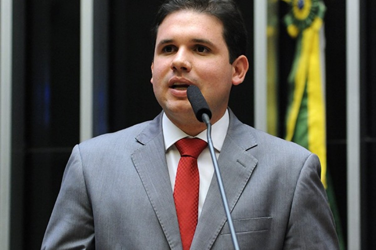 Cidade governada por pai de Hugo Motta é alvo de ação da PF
