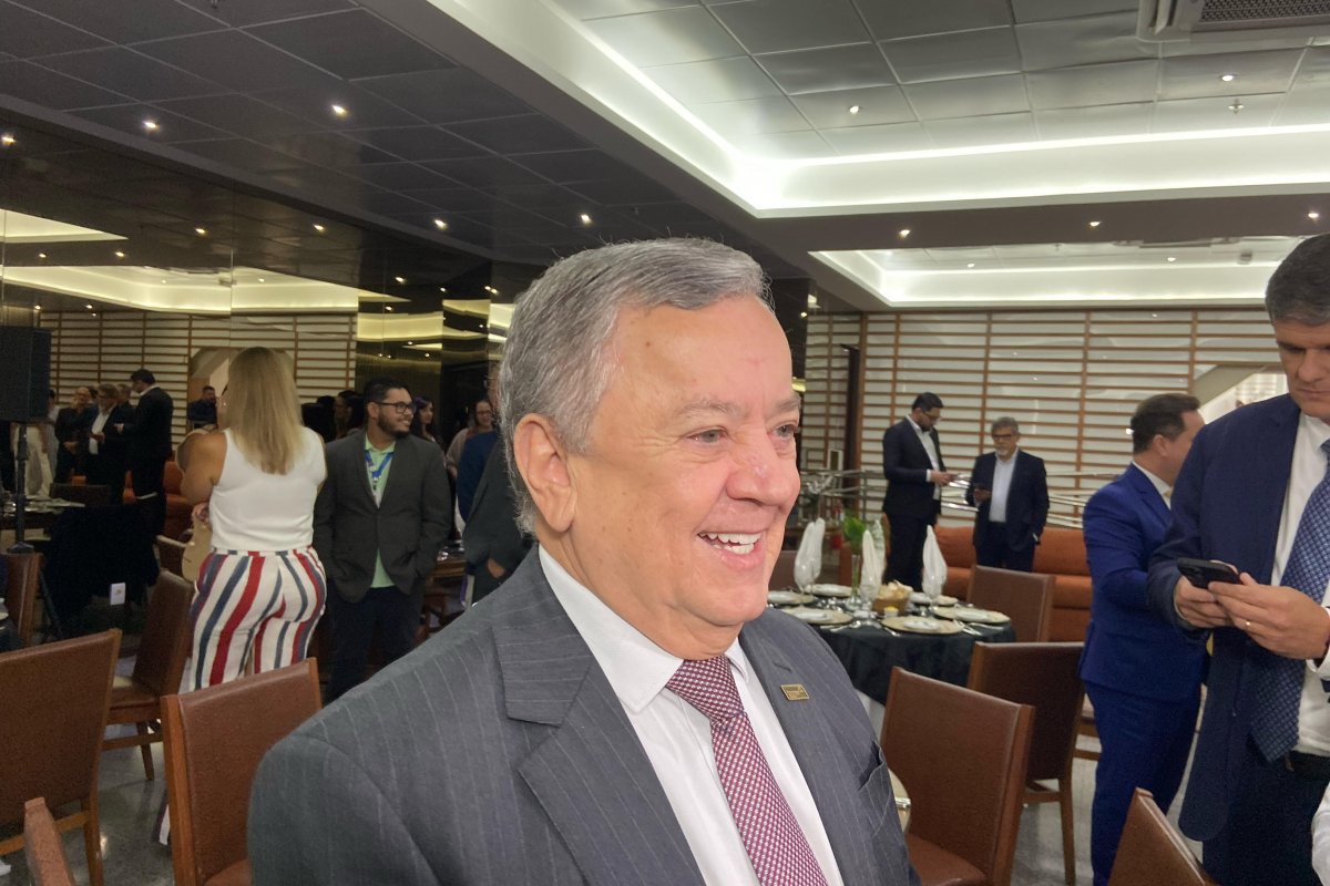 Vídeo: "Não temos partido político", diz Kelson Gonçalves sobre presença de Caiado na Fecomércio