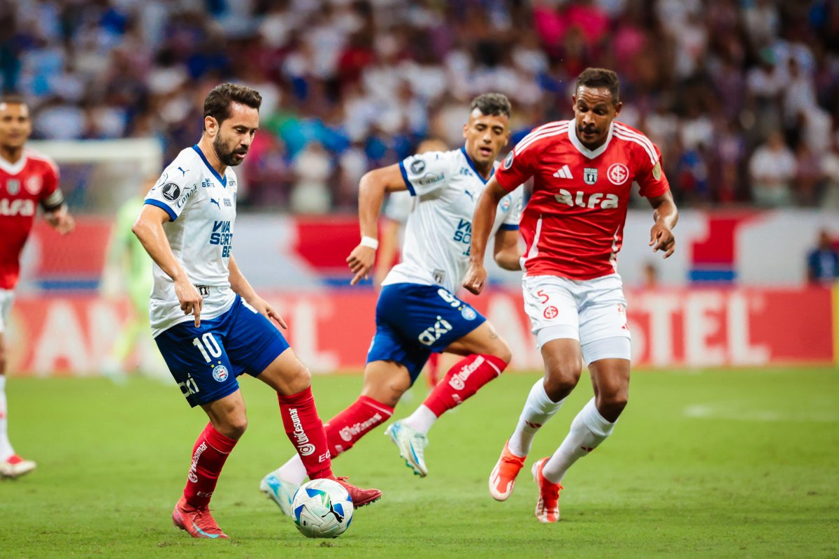 Vídeo: Bahia vacila e sofre empate do Inter na Libertadores; veja o gol tricolor