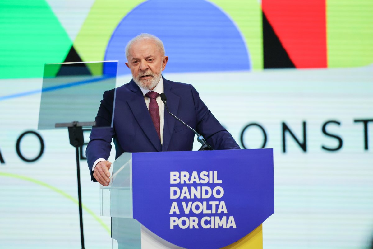 Lula passa seis meses sem escolher ministros para vagas no STJ