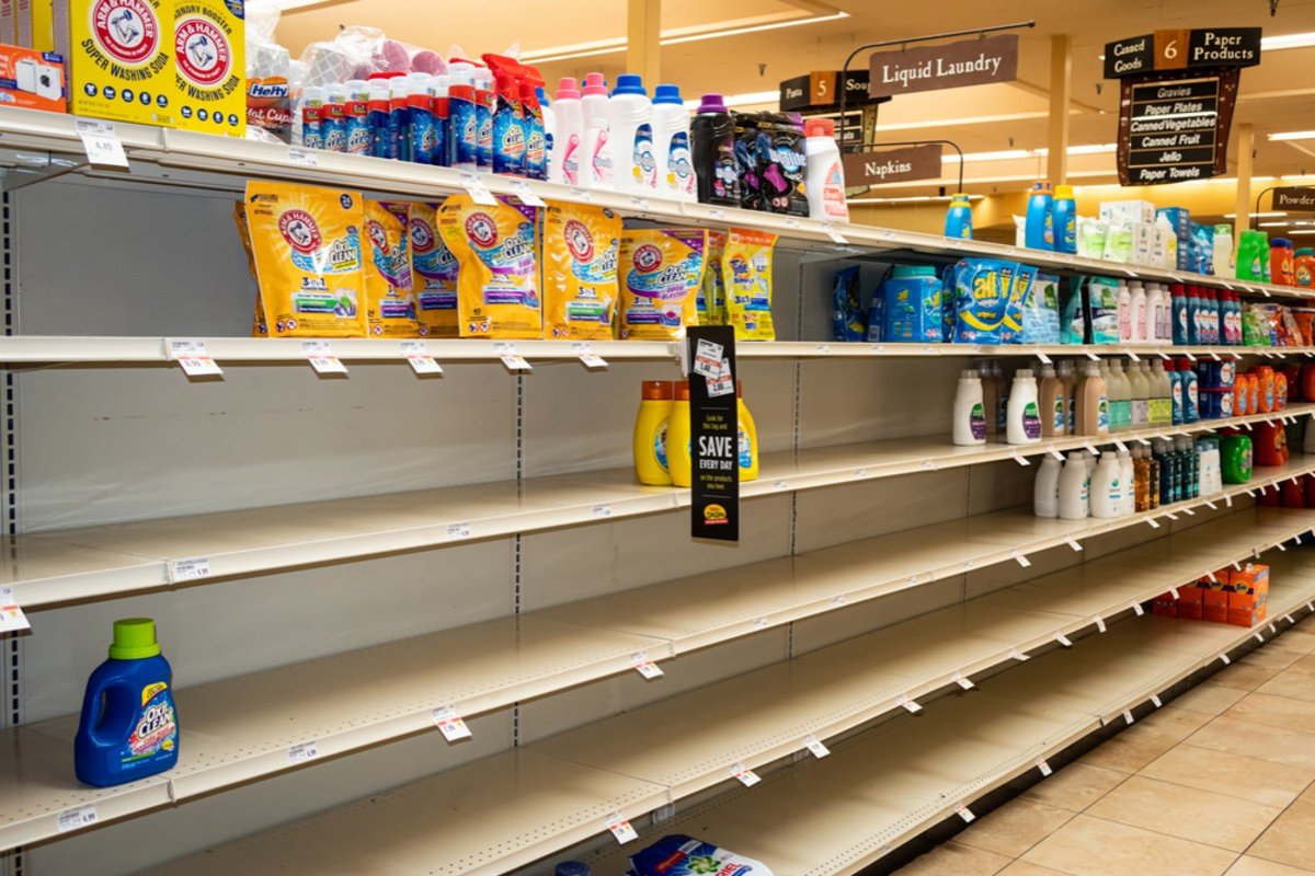 Consumidores nos EUA fazem estoque de produtos para evitar alta dos preços