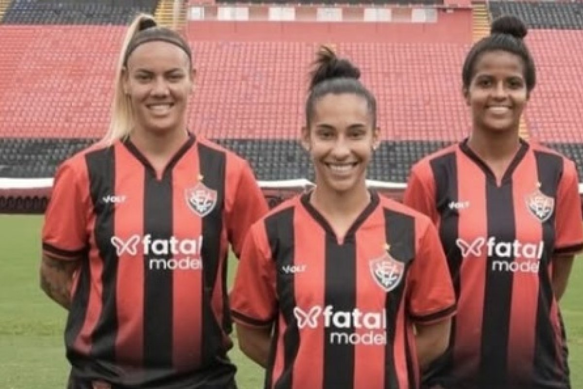 Vídeo: Vitória anuncia patrocínio da Fatal Model para o time feminino e divide opiniões nas redes sociais