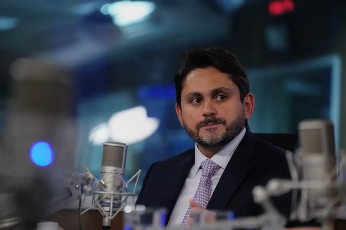 Juscelino Filho, ministro de Lula, decide pedir demissão após denúncia da PGR