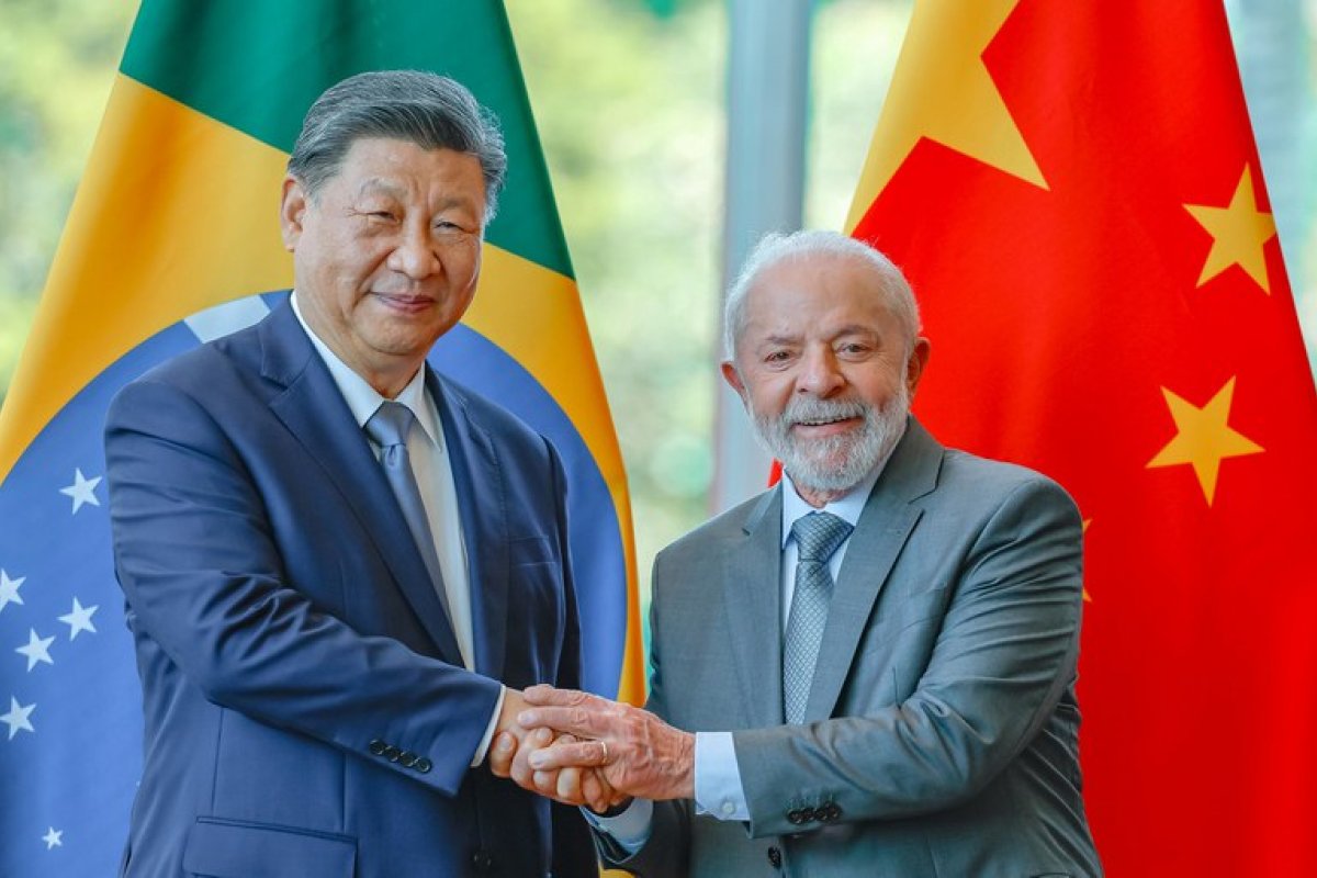 Em meio à guerra de tarifas, Lula estará na China no dia 13 de maio, confirma Planalto