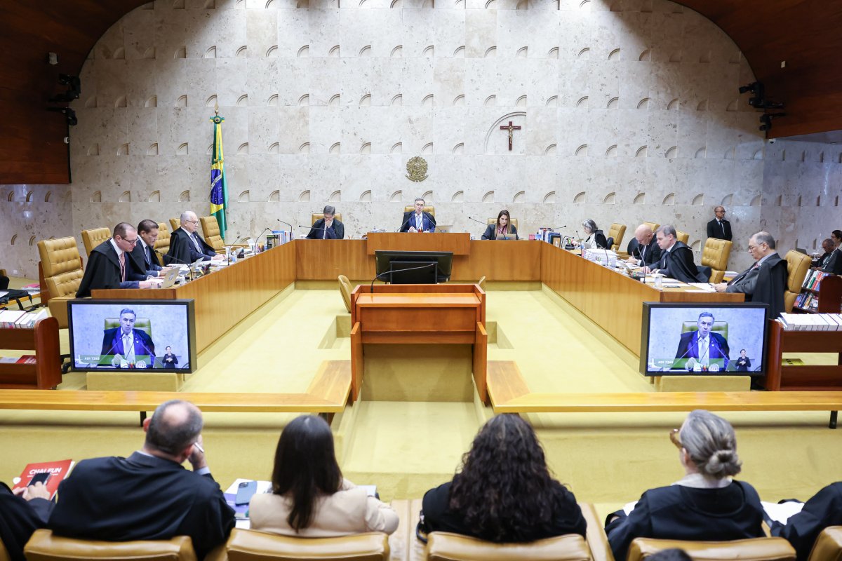 Maioria dos voos do STF em aviões da FAB emprestados pelo governo levou só um ministro