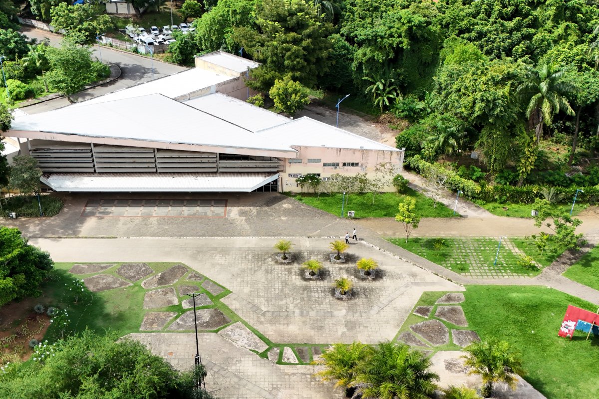 Restaurante Universitário da UFBA volta a funcionar nesta segunda-feira (14)
