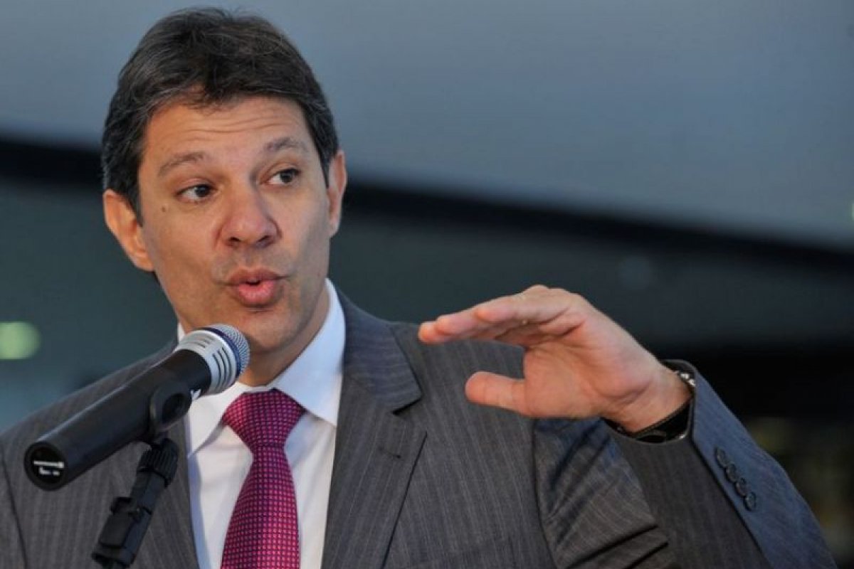 Ex-funcionário da Yacows afirma ter feito disparos em massa nas campanhas de Haddad e Meirelles