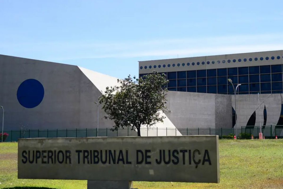 STJ nega tempo especial do INSS quando EPI for considerado eficaz