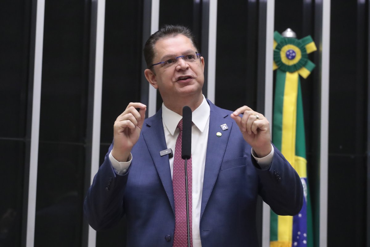 Líder do PL protocola requerimento de urgência de projeto da anistia pelo 8/1