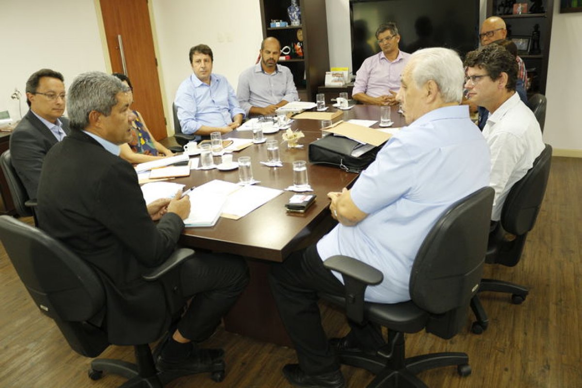 Cursos de graduação da Ufba serão abrigados em escolas estaduais