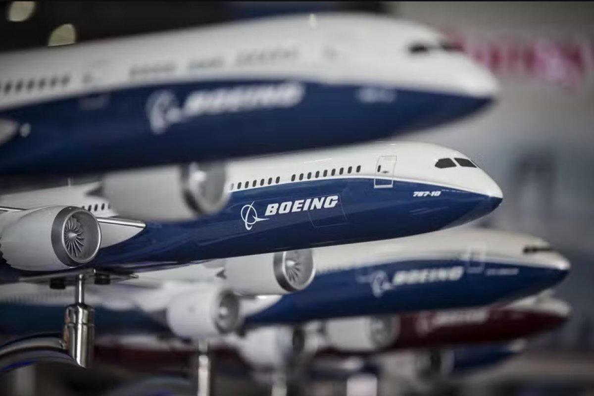 China proíbe novas compras de aviões da Boeing após tarifaço de Trump, diz agência