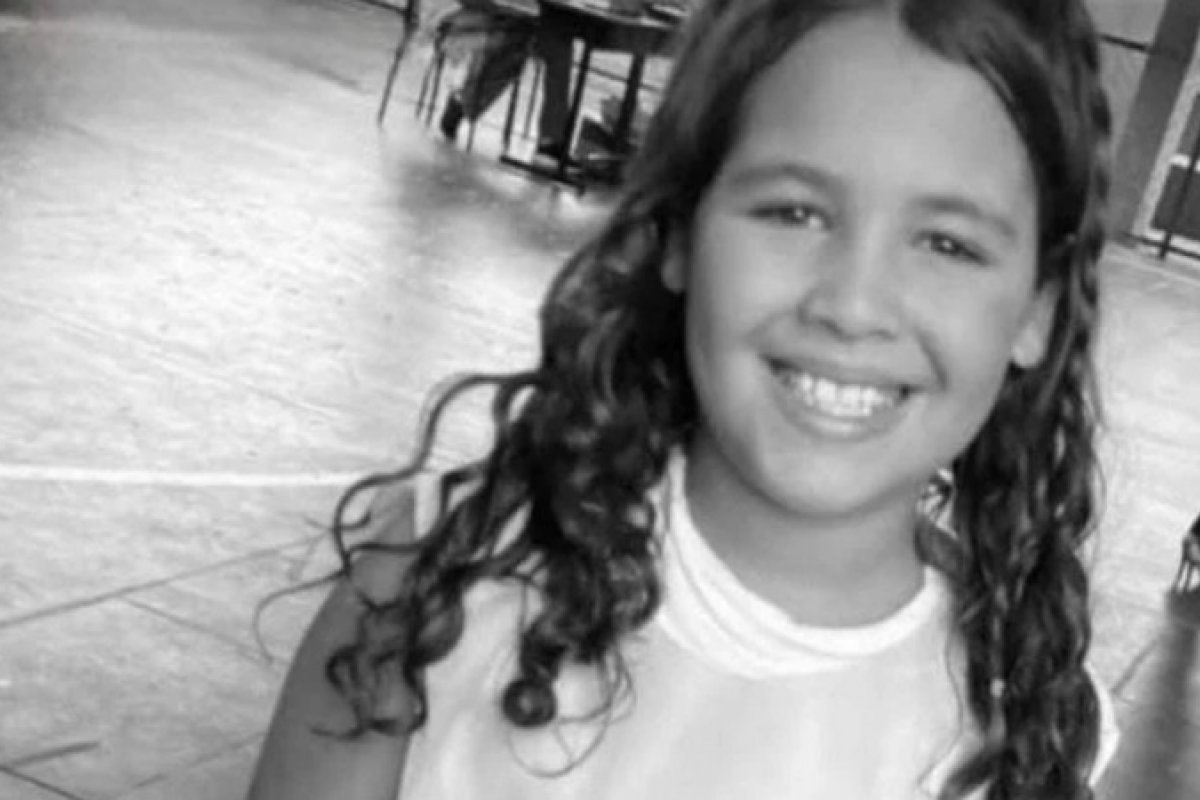 Pai de criança que morreu após inalar desodorante culpa desafio da internet e critica plataformas