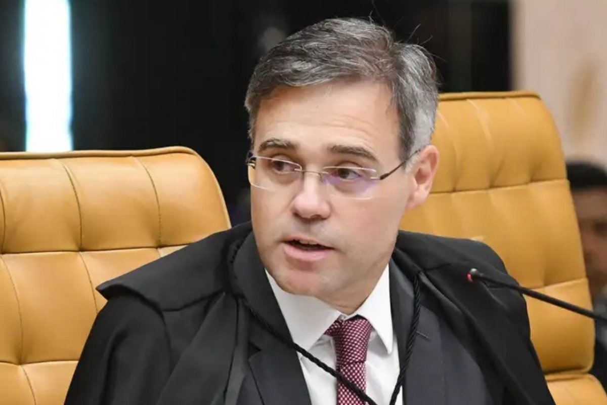 Mendonça vota novamente pelo afastamento de Moraes em julgamento da suposta trama de golpe