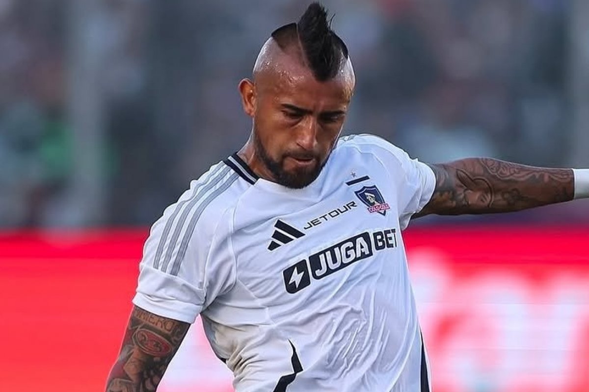 Vidal agradece homenagem do Fortaleza ao torcedores do Colo-Colo