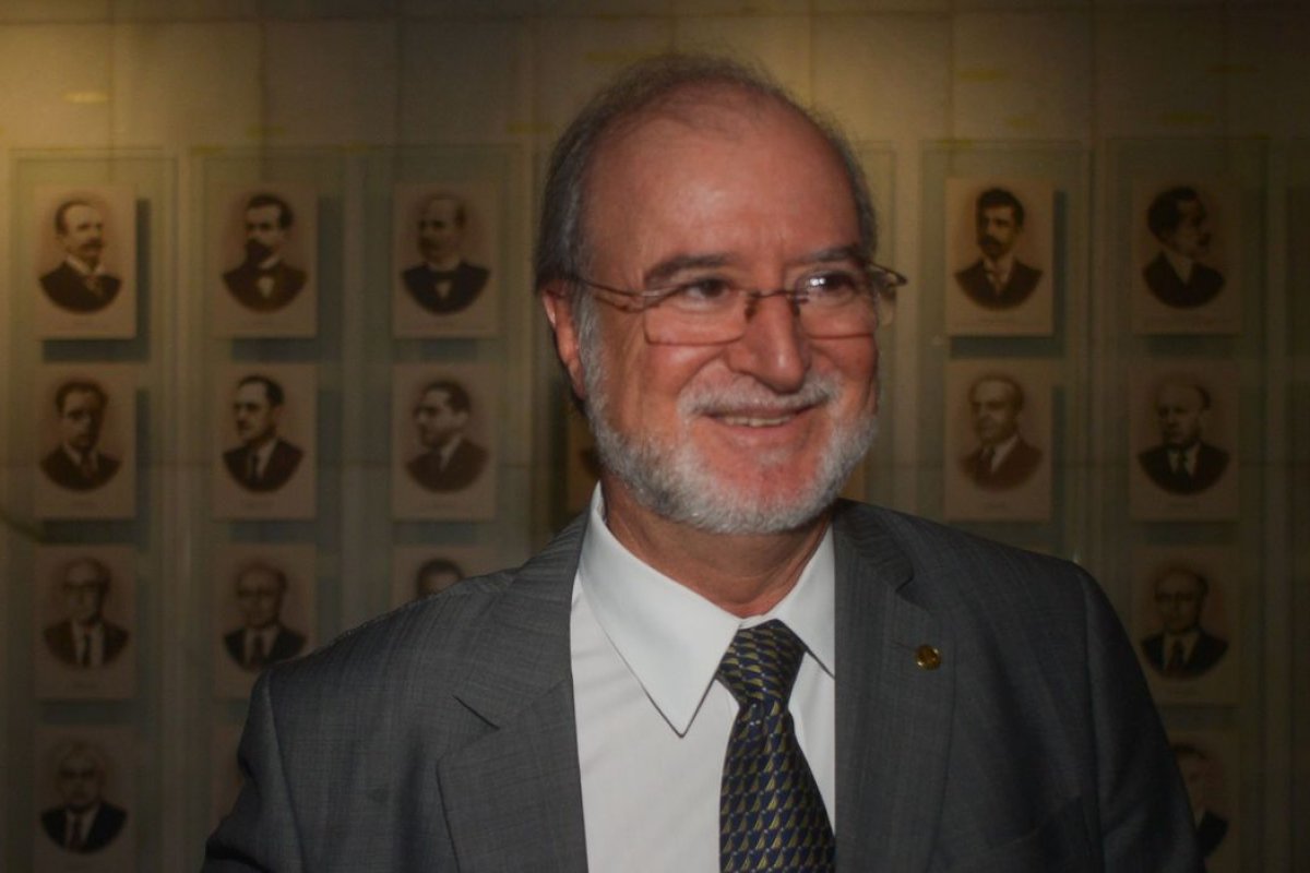 Eduardo Azeredo tem pena reduzida pelo STJ, que mantém condenação