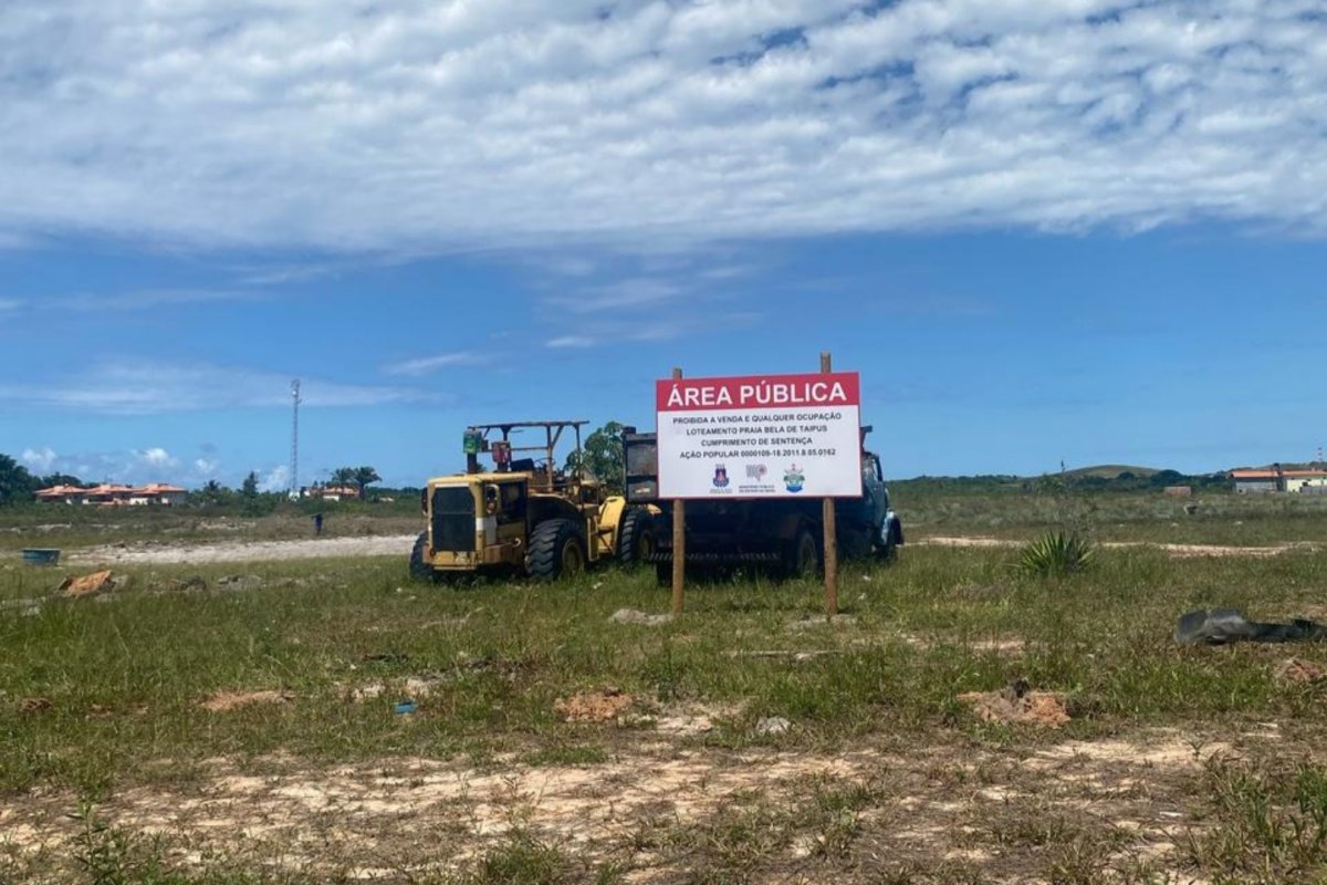 Prefeitura e Maraú inicia desocupação de loteamento clandestino após pedido do MP-BA