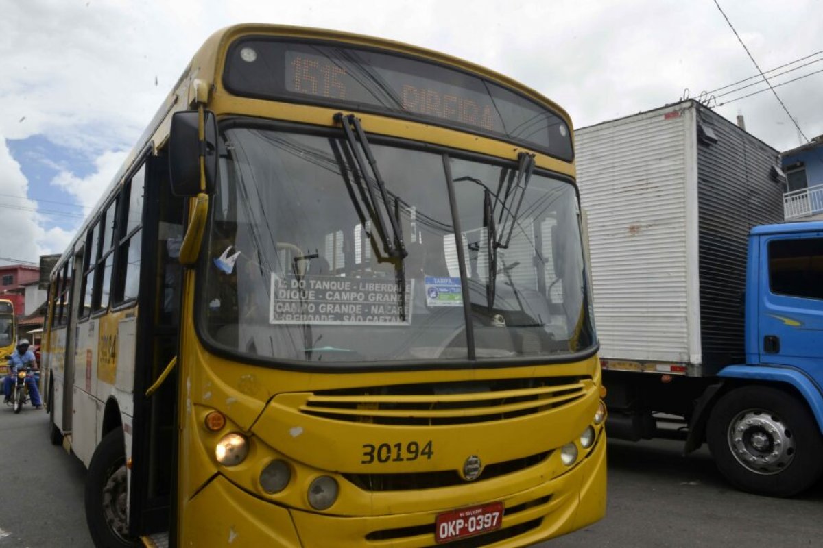Vinte e sete linhas de ônibus voltam a circular em Paripe a partir desta sexta (18); veja itinerários