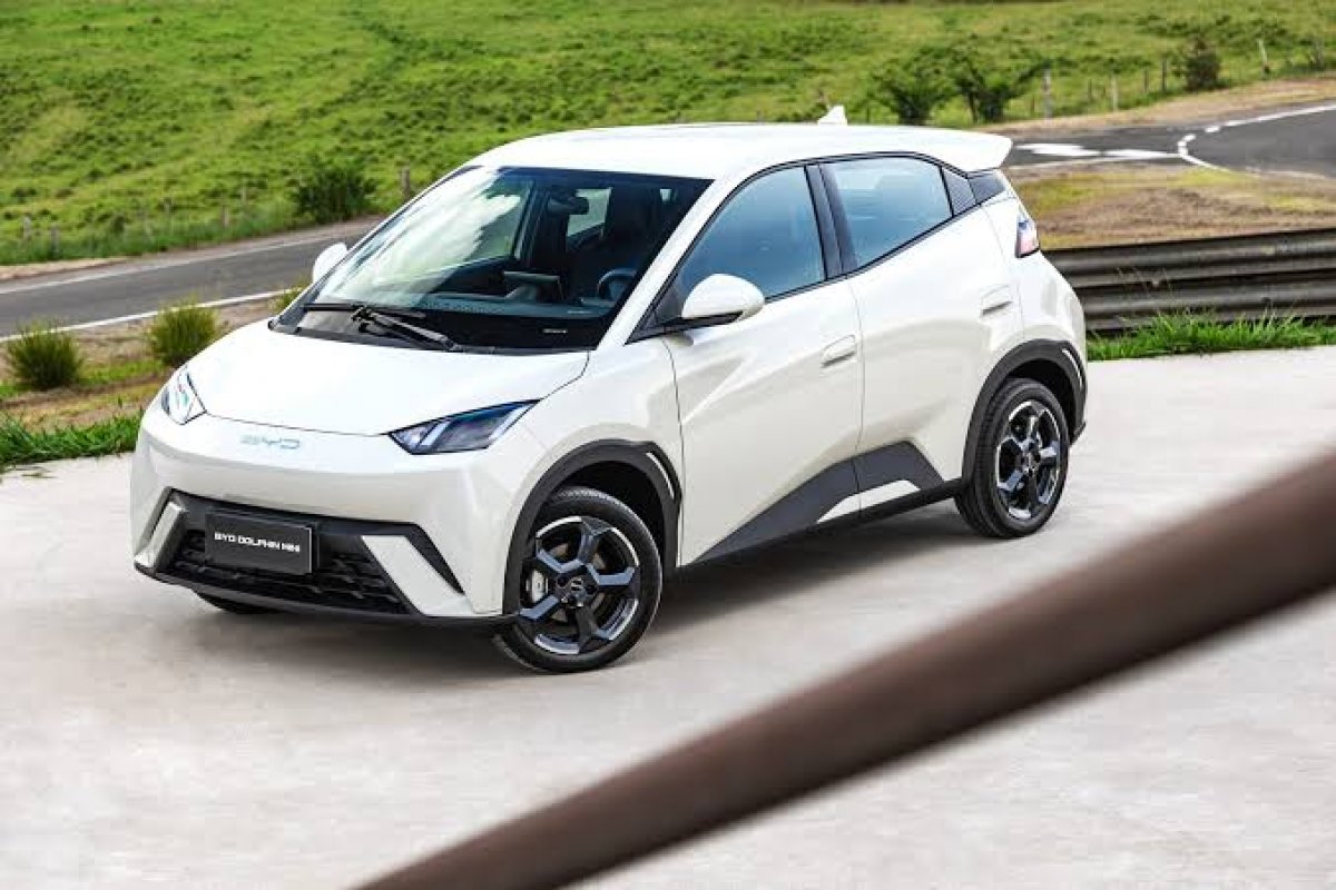 Dolphin Mini recebe prêmio de carro do ano 2025