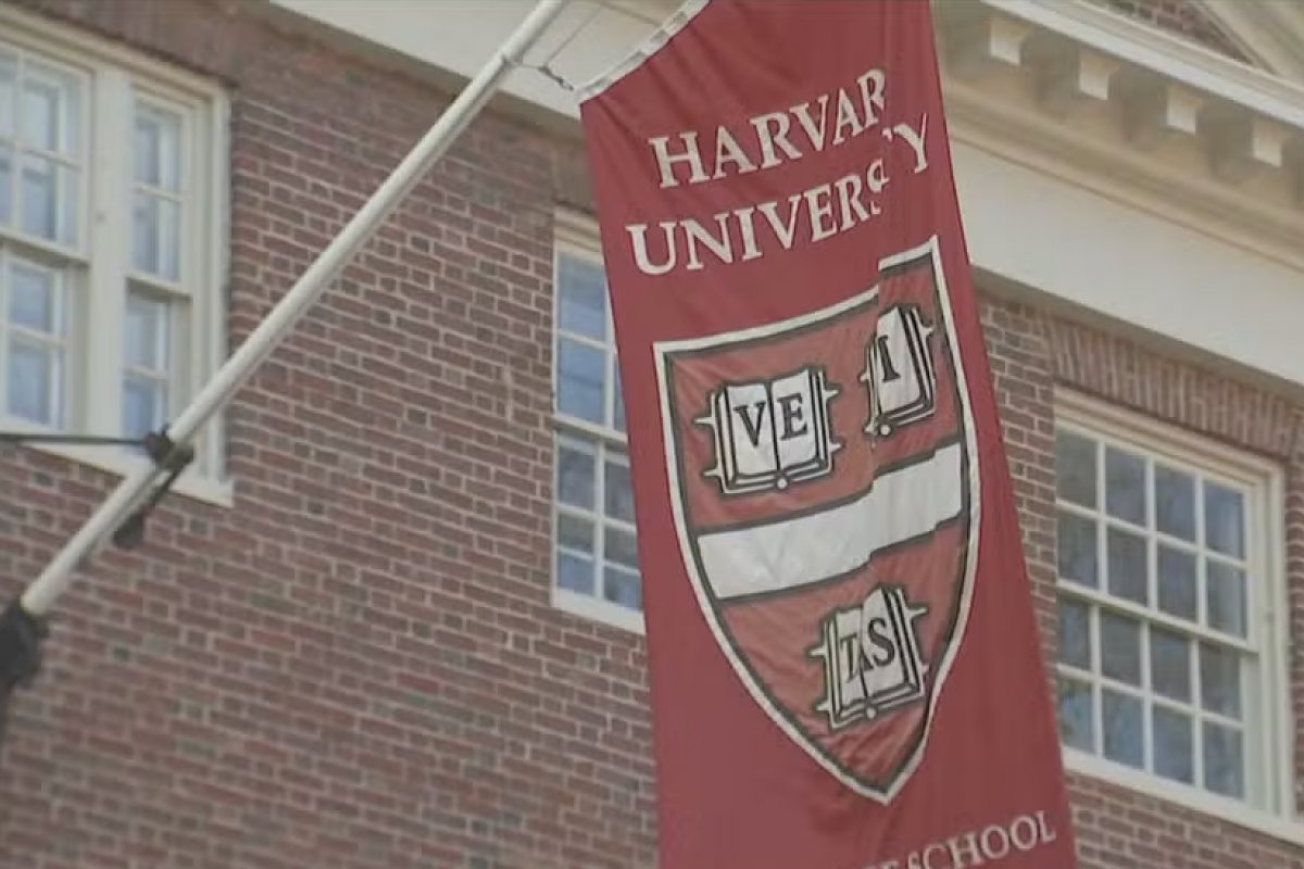 Harvard pode perder autorização de matricular estudantes estrangeiros; entenda