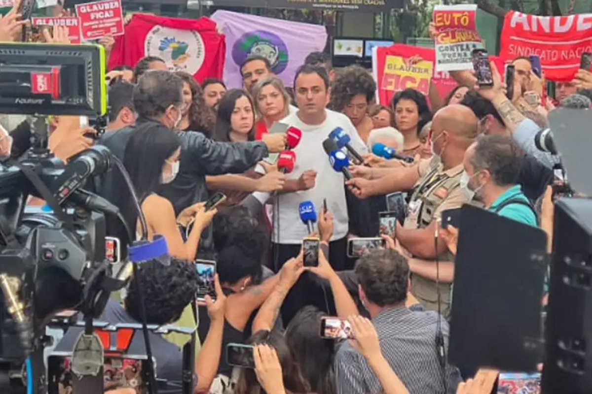 Glauber Braga encerra greve de fome após acordo com Hugo Motta