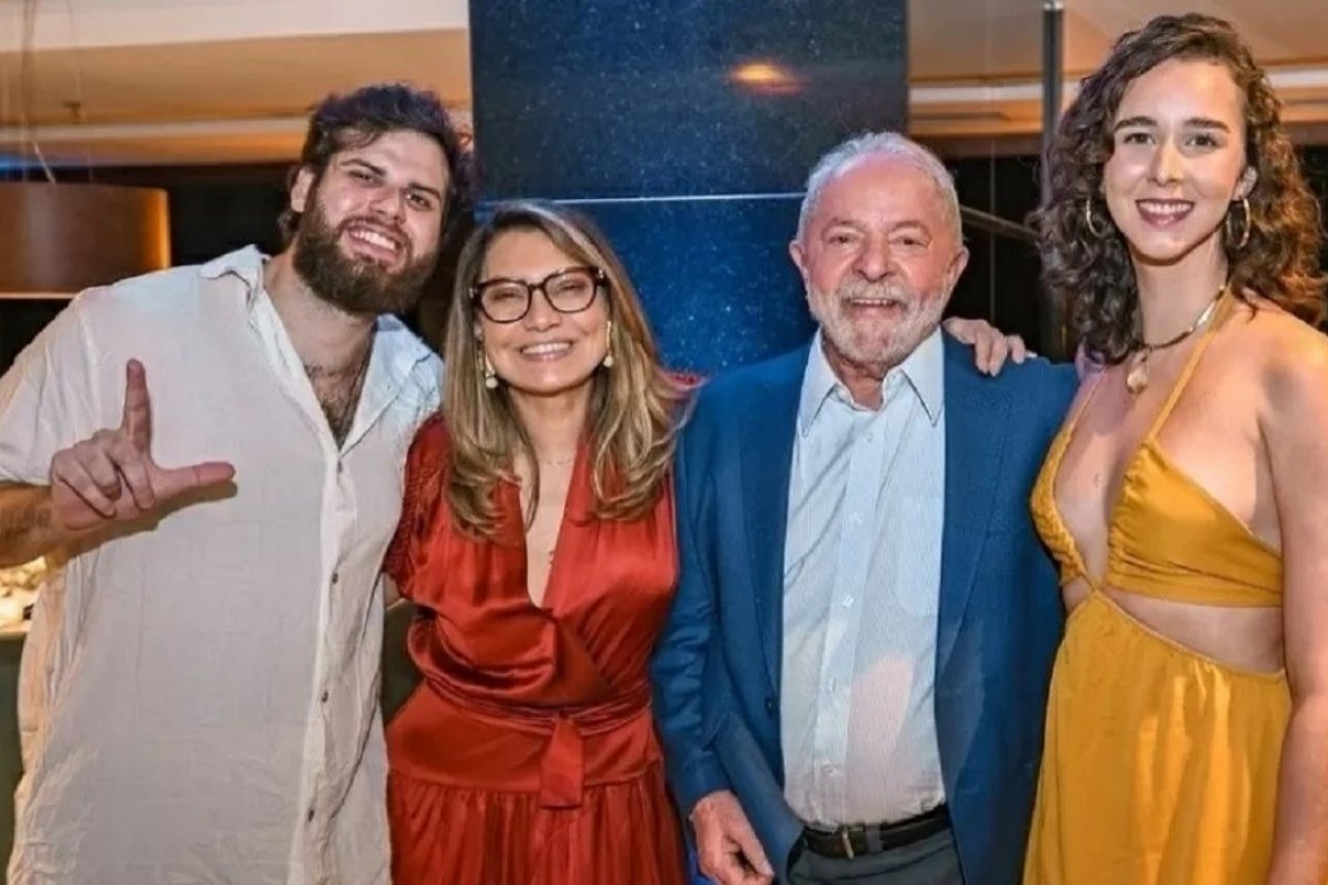 Atriz de novelas e séries da TV Globo, se casa com neto de Lula em São Paulo!