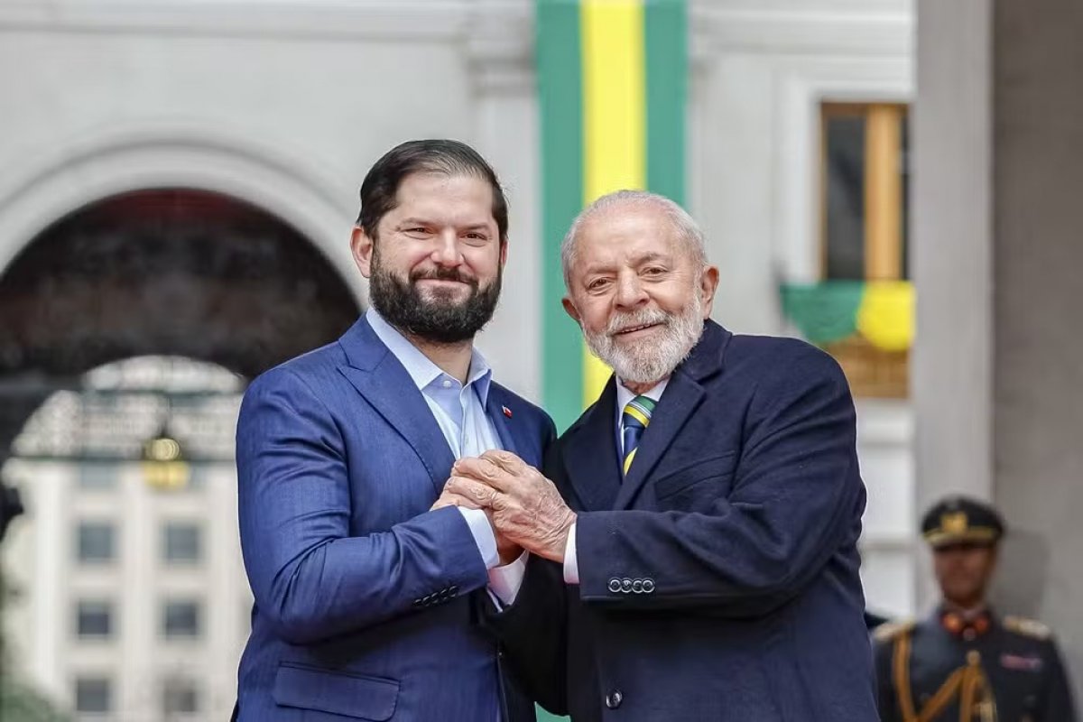 Lula recebe presidente do Chile, Gabriel Boric, nesta terça-feira (22)