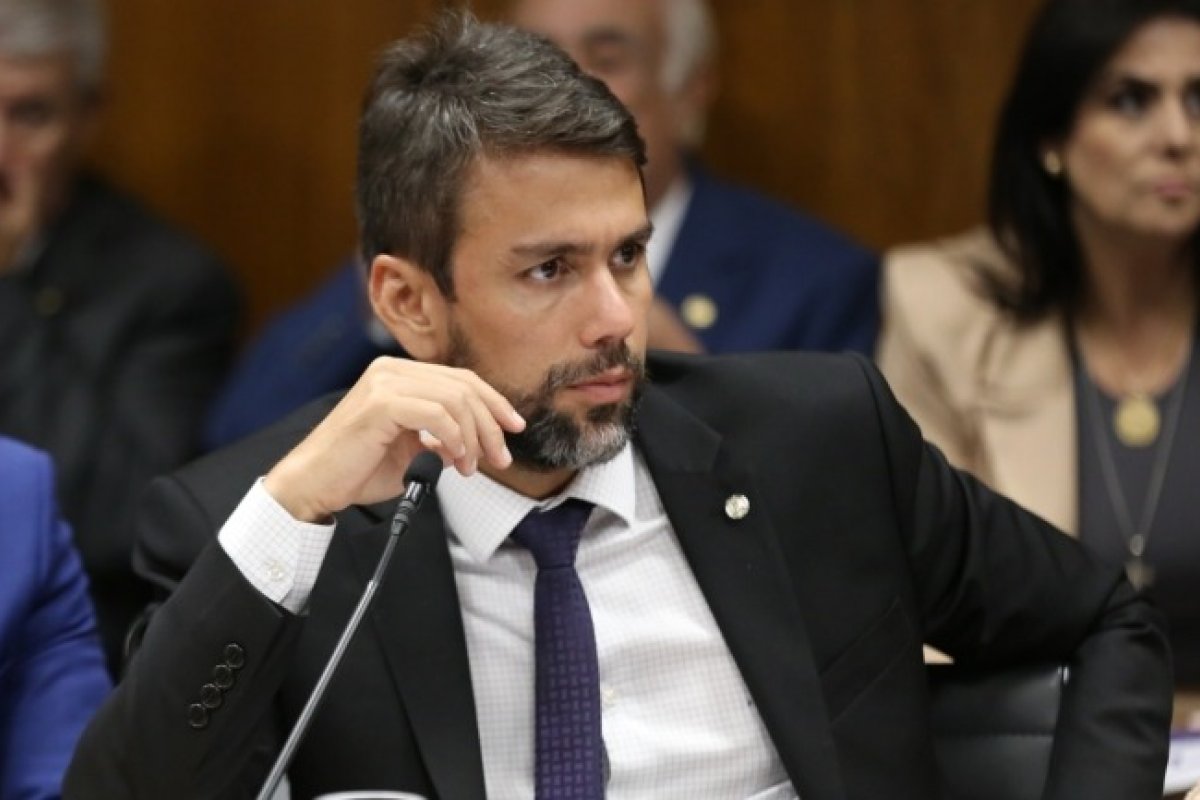 Líder do União Brasil recusa pasta das Comunicações e constrange governo Lula