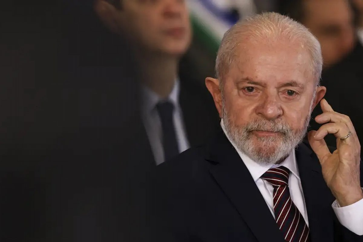 Governo Lula é desaprovado por quase 60% dos eleitores e mais de 40% avaliam gestão como ruim/péssima