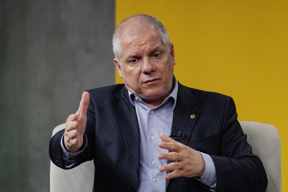 Fraude no INSS: presidente é afastado após operação contra esquema que desviou R$ 6,3 bi