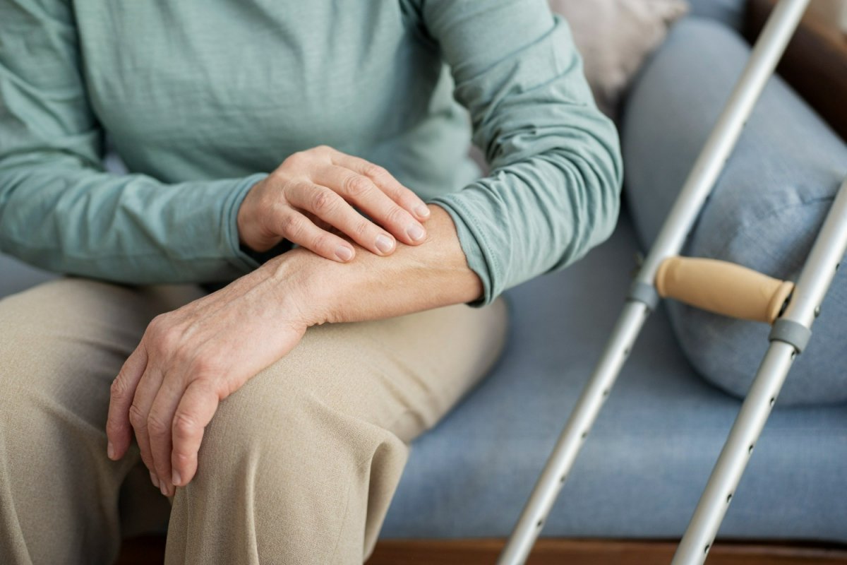 'A pessoa pode ter Parkinson e não apresentar tremor', diz especialista ao alertar outros sintomas da doença