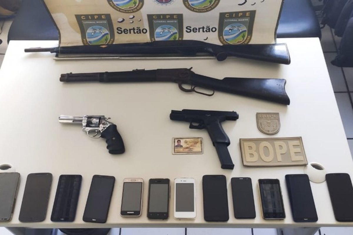 Polícia apreende mais seis celulares usados pelo ex-capitão Adriano da Nóbrega na Bahia