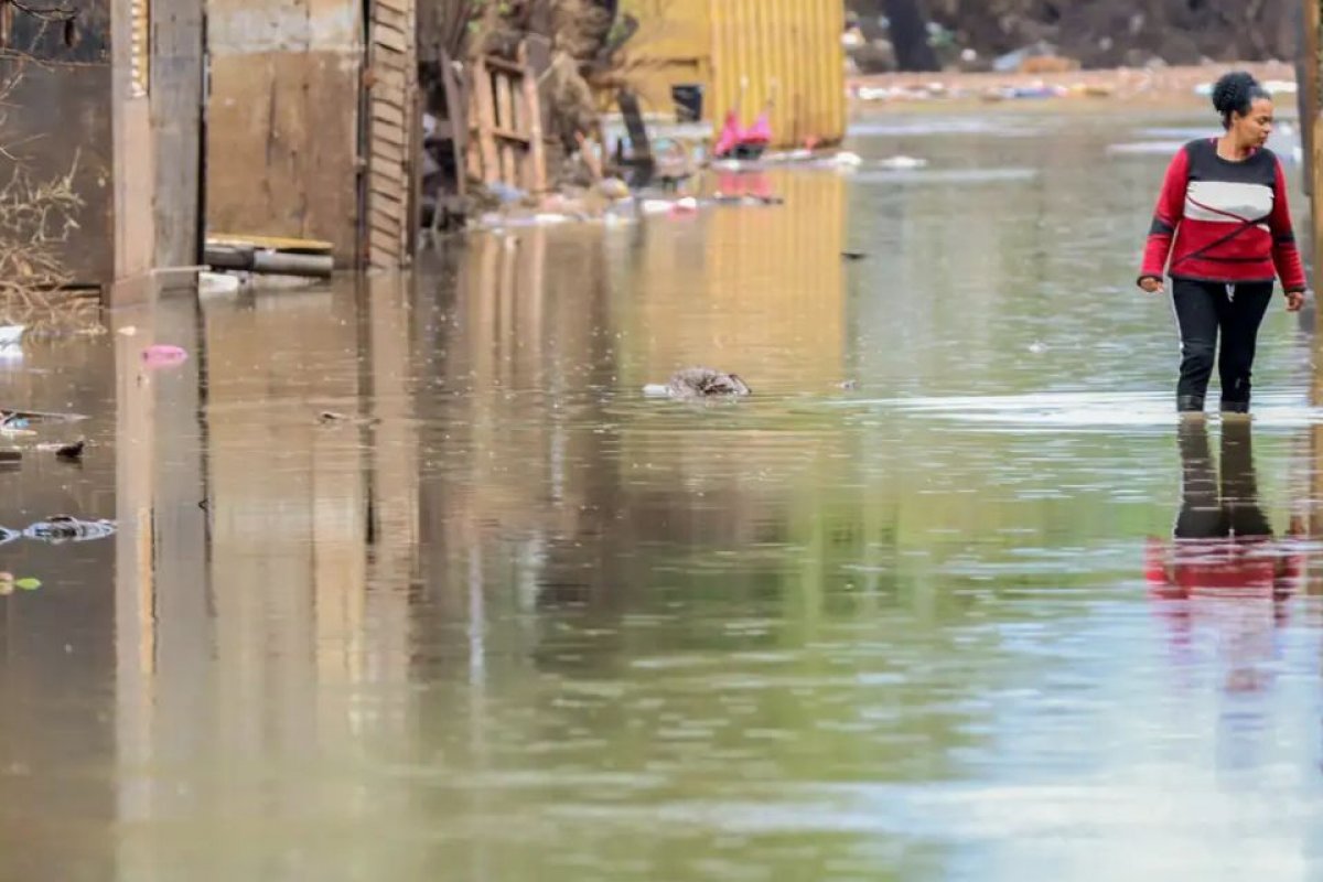 Chuva e outros problemas hidrológicos deixaram mais de 3.400 mortos em 30 anos no Brasil, diz estudo