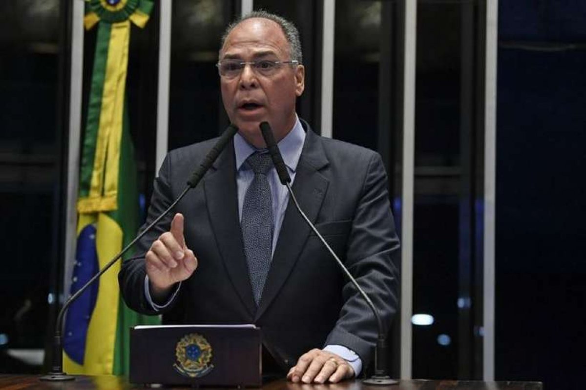 Governo decide não enviar reforma administrativa ao Congresso