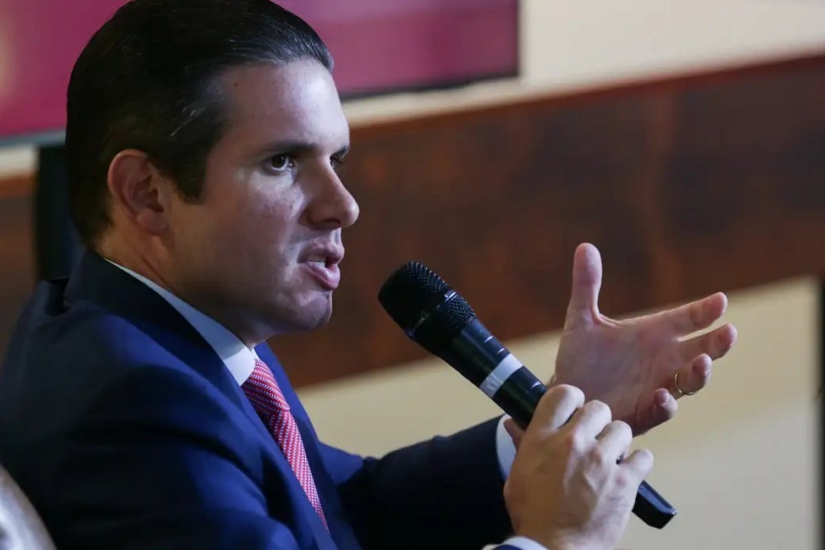 Vídeo: Hugo Motta adia análise de urgência para projeto de anistia