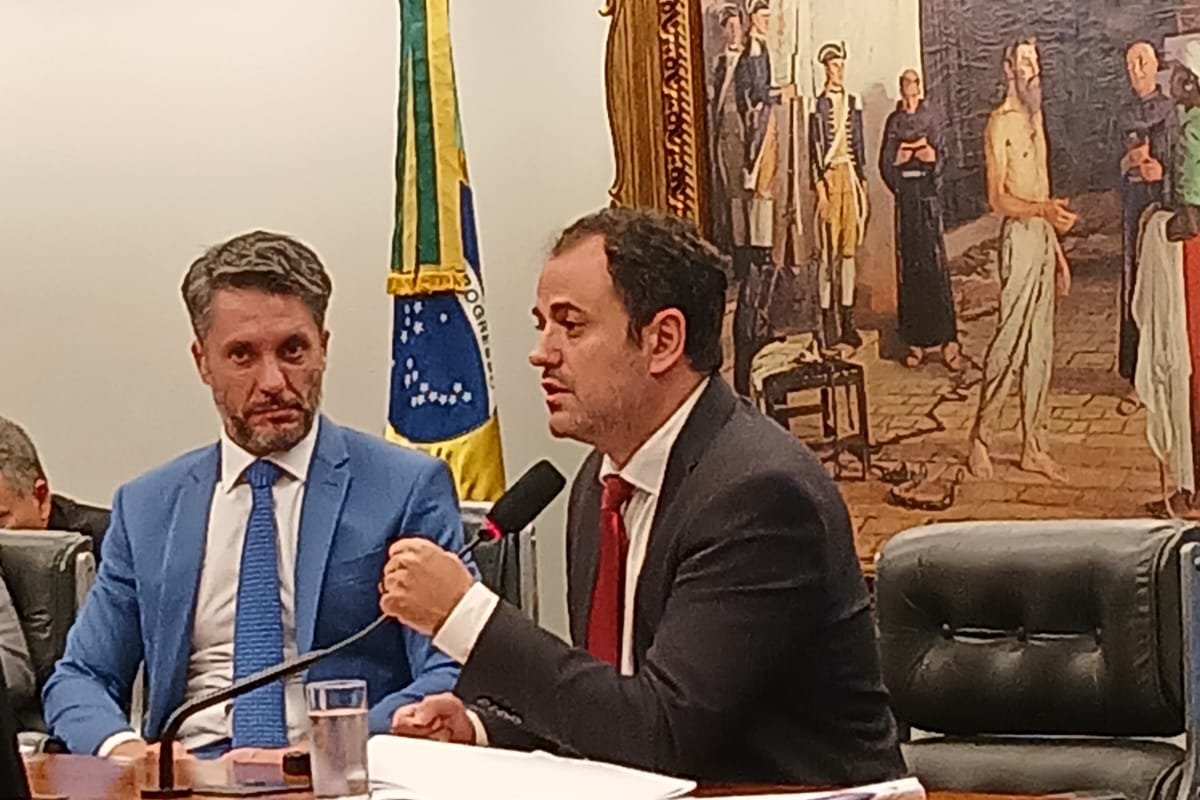 Vídeo: Glauber Braga contesta CCJ e denuncia tentativa de silenciamento político