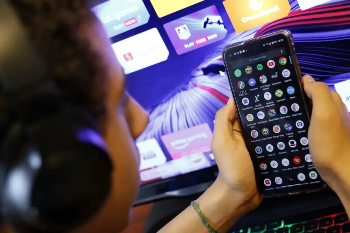 Juristas e ex-ministros lançam manifesto que solicita regras para utilização das redes sociais