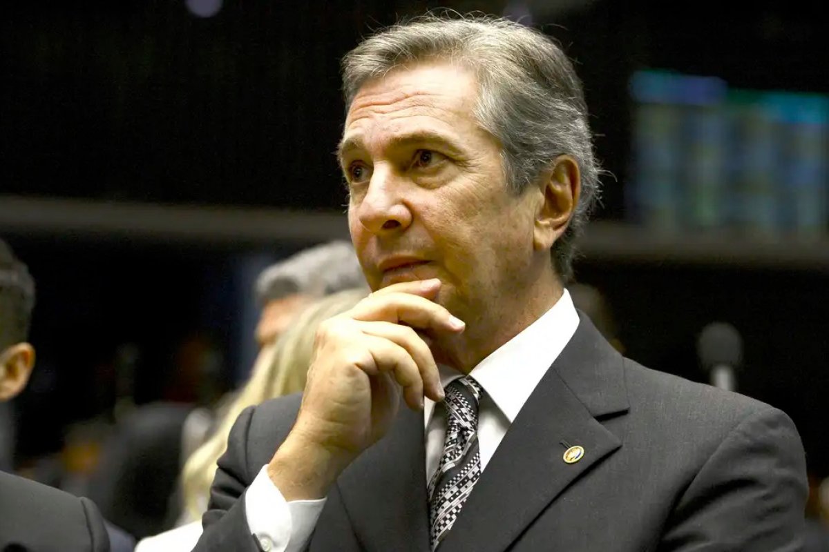 Alexandre de Moraes determina prisão do ex-presidente Fernando Collor