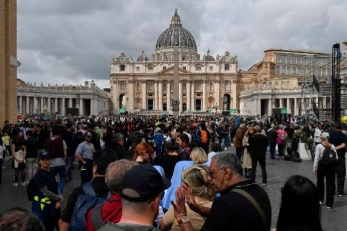 Missa fúnebre de Francisco tem apelos a paz e defesa de migrantes