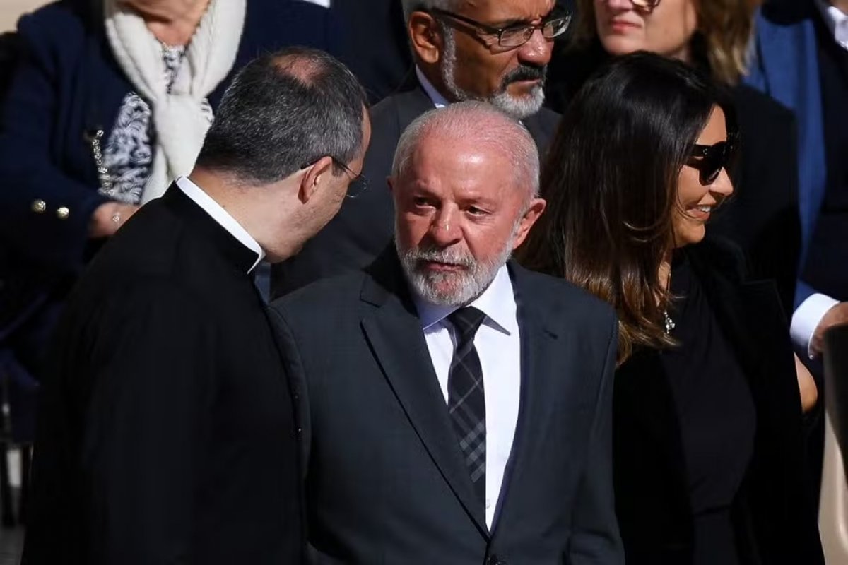 Vídeo: em funeral, Lula homenageia papa Francisco e pede fim da guerra entre Rússia e Ucrânia