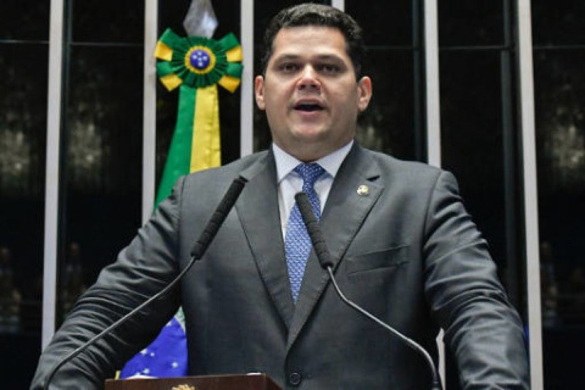 Prorrogada por mais 60 dias a MP do contrato de trabalho 'Verde e Amarelo'