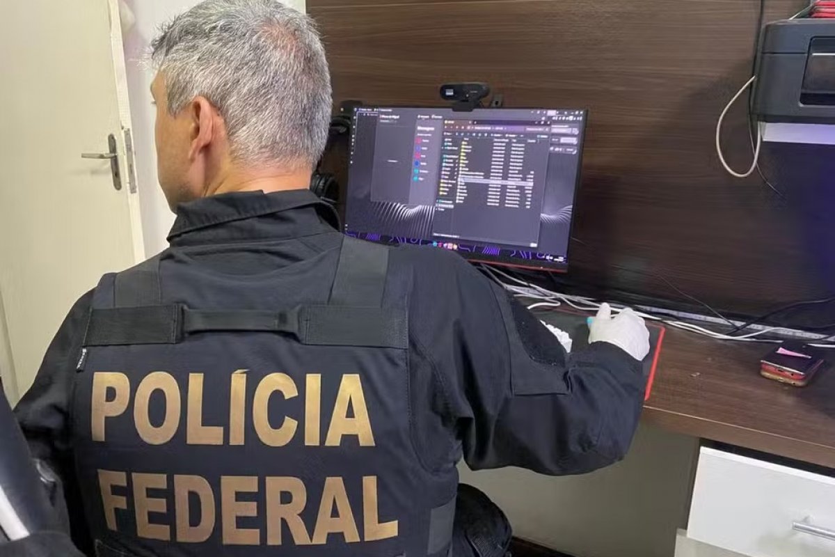Polícia Federal abre concurso com 192 vagas e salários de até R$ 11 mil