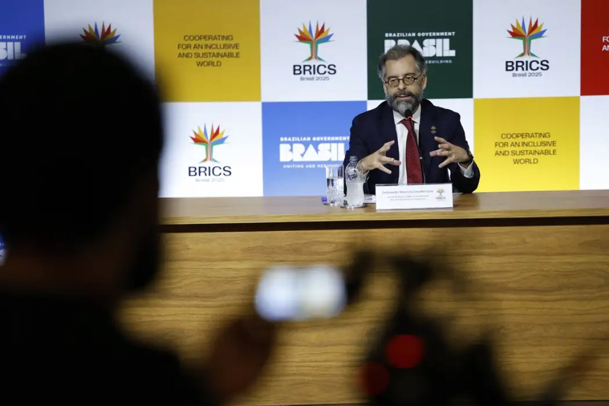Tarifaço e fundo ambiental são prioridades de chanceleres do Brics